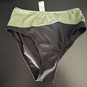 Cupshe Black and Green Bikini Swimwear